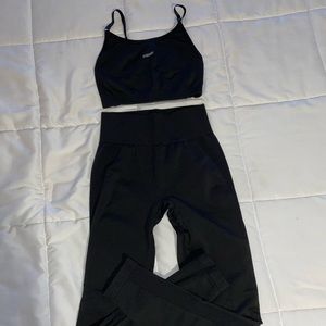 Gymshark flex collection in Black/gray ( size small)
